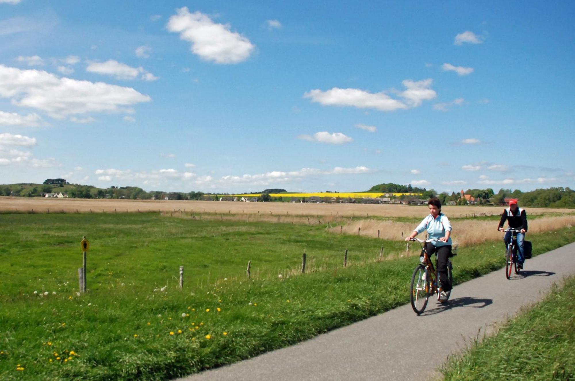 Ferienwohnungen In Baabe Beim Fischer Esterno foto